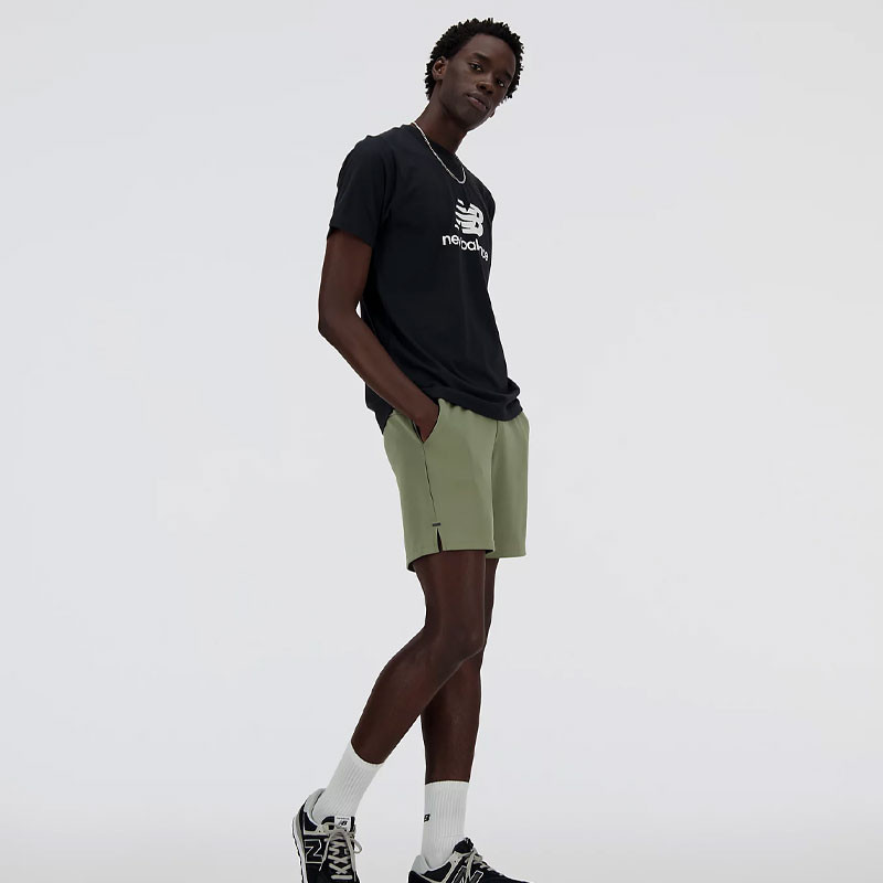 Tee-shirt New Balance homme Essential Logo noir