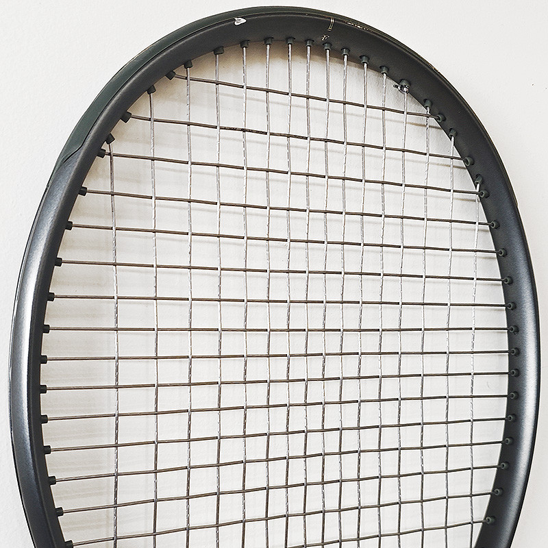 Belle raquette de tennis d'occasion Wilson RF 01 en manche 2