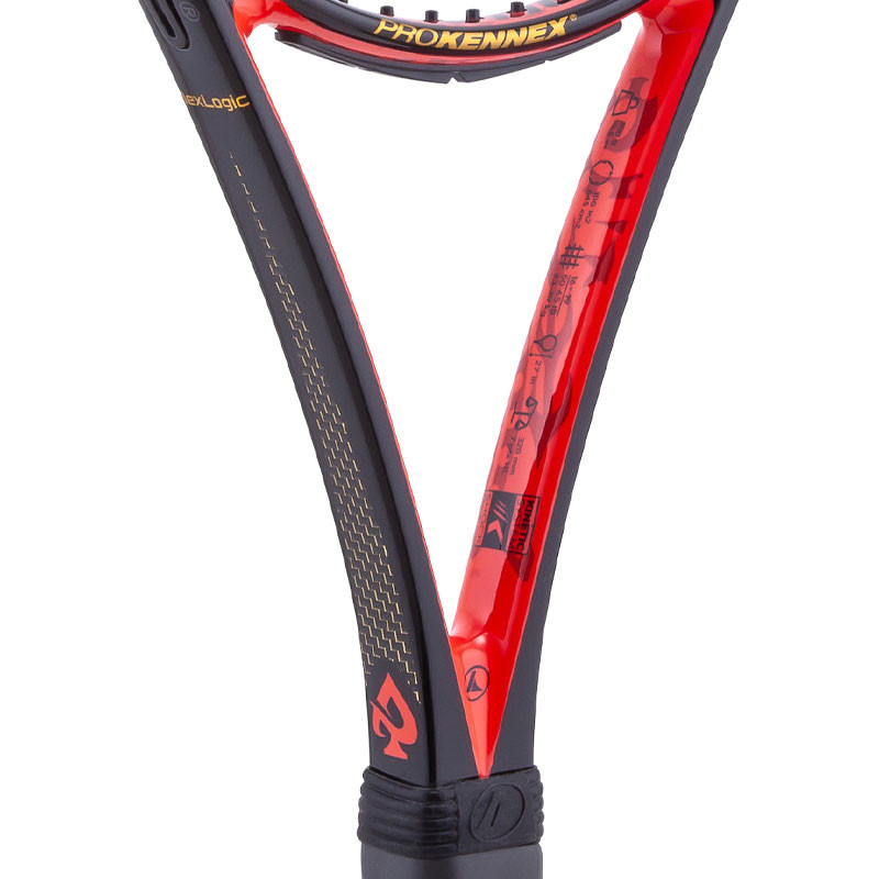 Pro Kennex Black Ace 300 : La précision absolue pour les attaquants