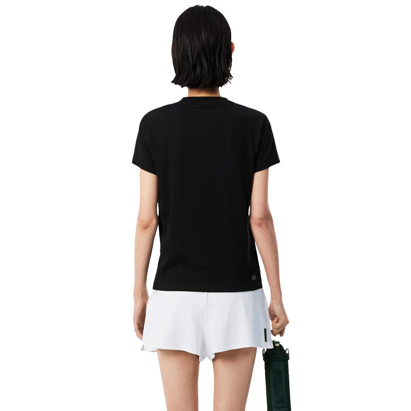 Short Lacoste Piqué Ultra Dry Femme : L'Élégance du Court et l'Excellence Technique